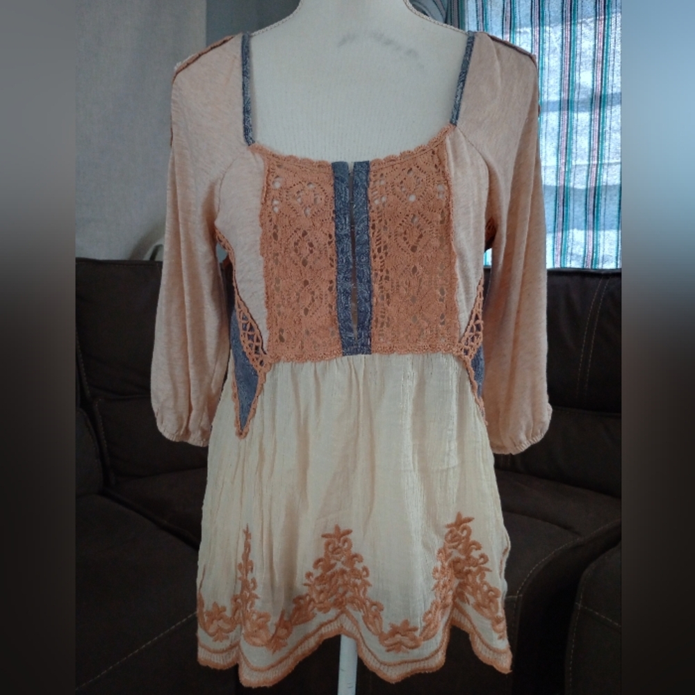 Gimmicks by BKE shirt
